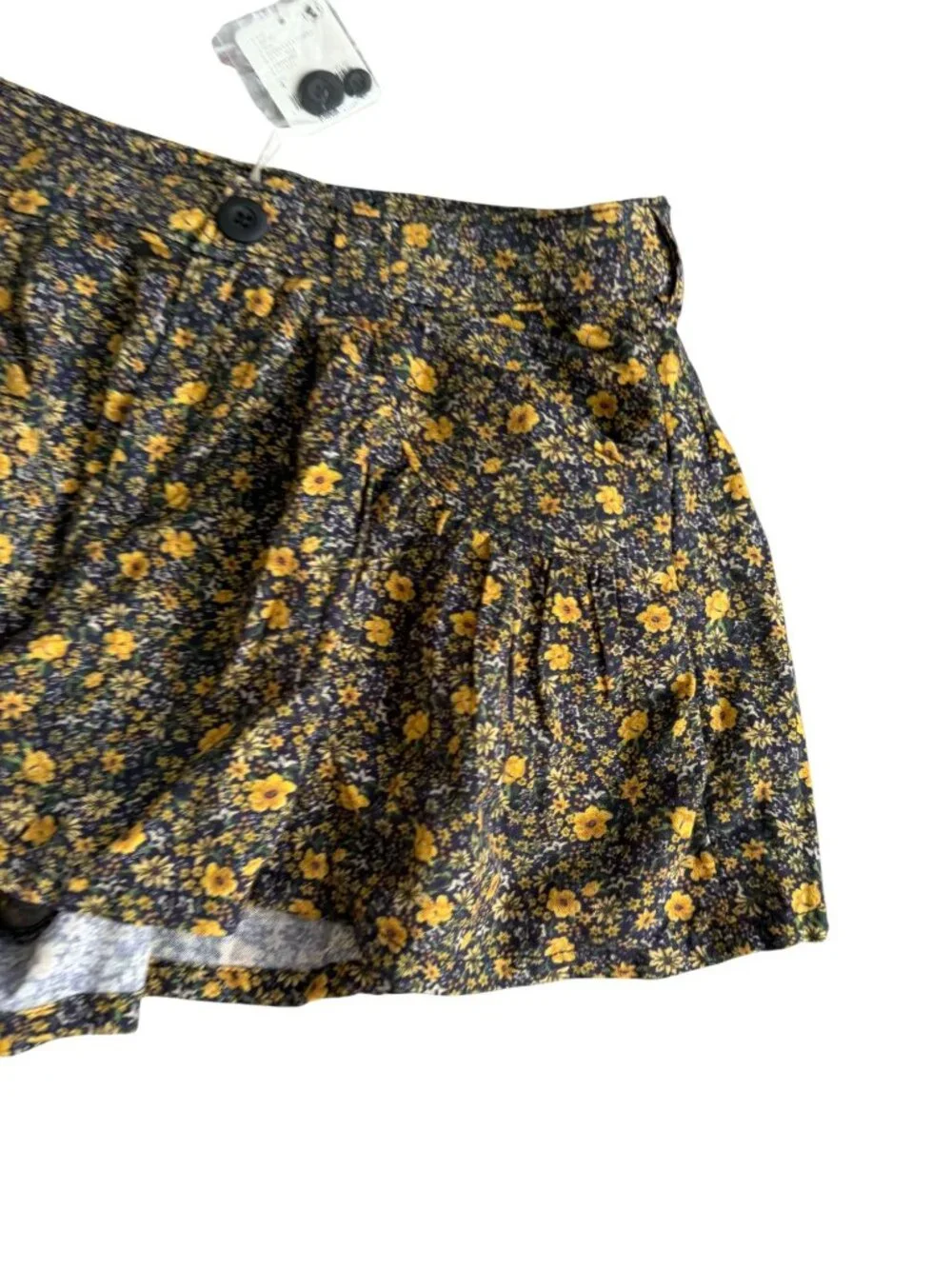 FREE PEOPLE Floral Flutter Shorts Size 4 NEW NWT